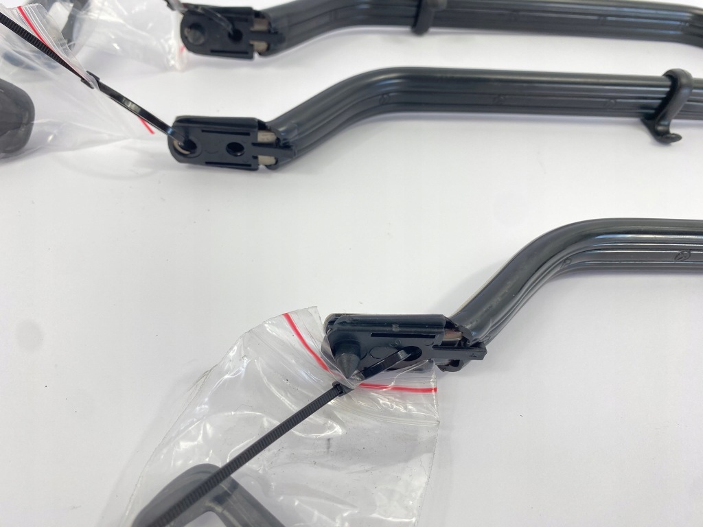 Ручки обшивки потолка крепления комплект mercedes 190 w201 в Украине