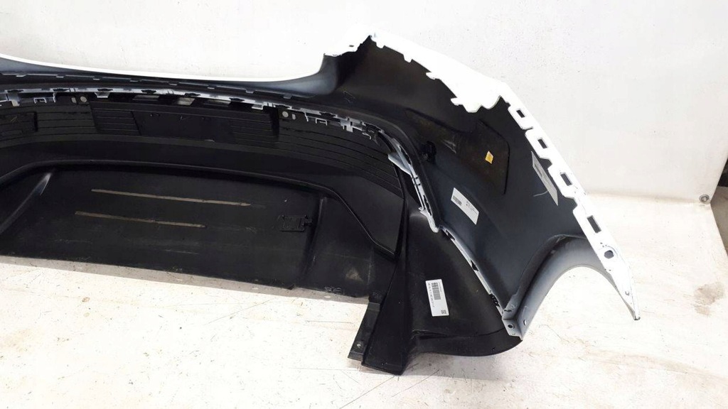 фото №9, Porsche taycan 2019-2023 бампер задня 9j0807421