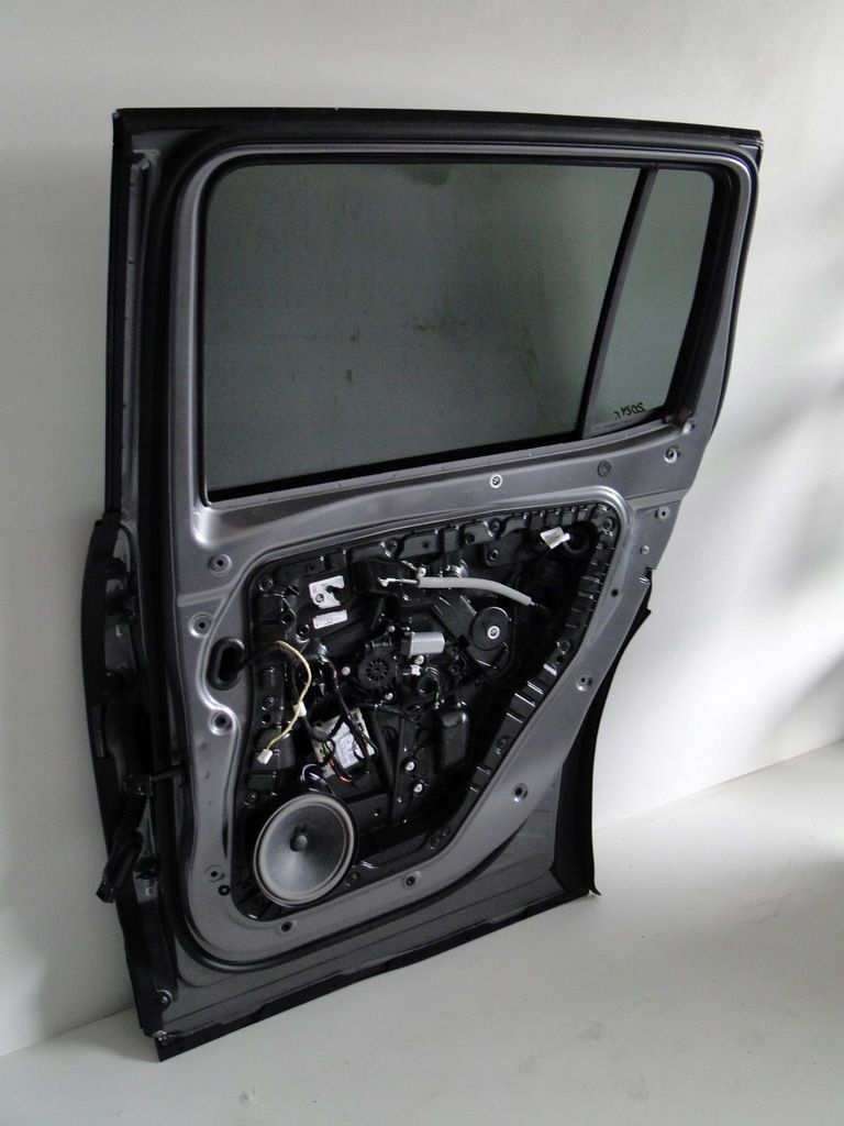 фото №16, Mercedes glb 247 x247 дверь задние правое lift 787