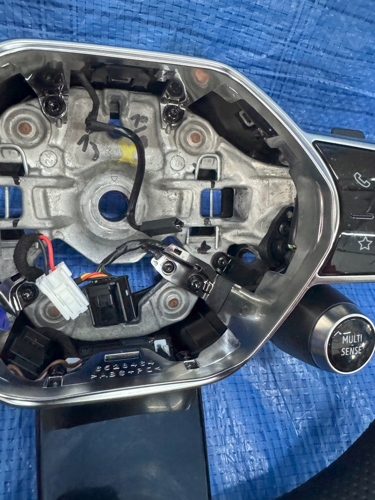 фото №9, Воздуховод многофункциональный renault megane v e-tech 484009233r