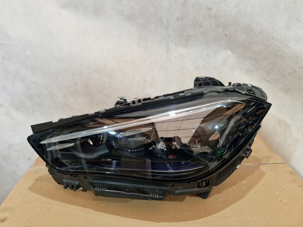 Купить Левый фара mercedes cle digital a2369063301