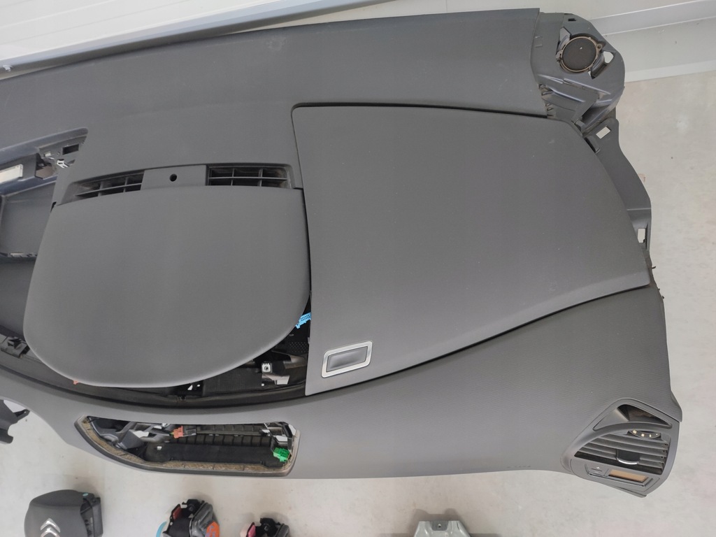 фото №5, Приборная панель консоль подушка безопасности citroen c4 picasso i набор