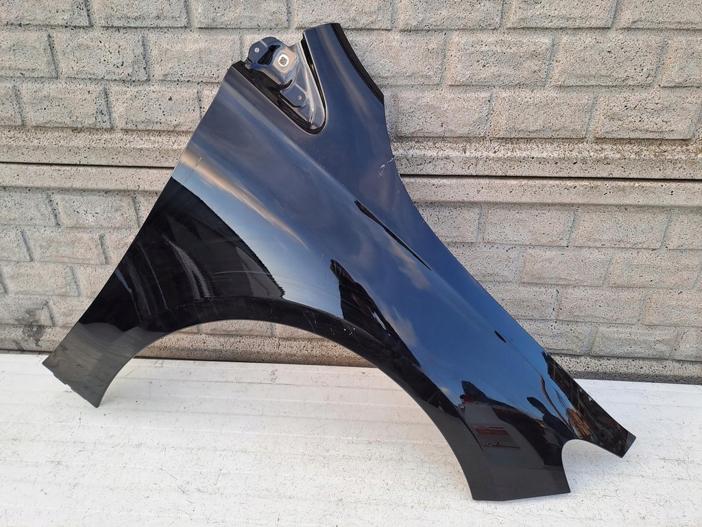 фото №1, Mercedes b-klasa w247 w 247 крила правий передній