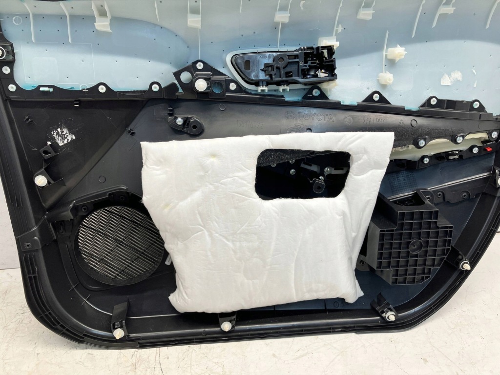 фото №11, Corolla e21 обшивка оббивка двері prednich лівий перед тканинний