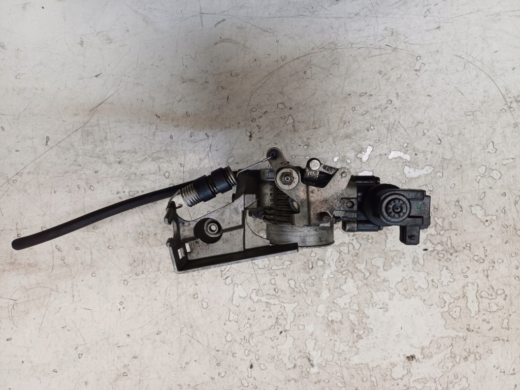 Opel sintra 2.2 96- дроссельная заслонка 3285101299 в Украине