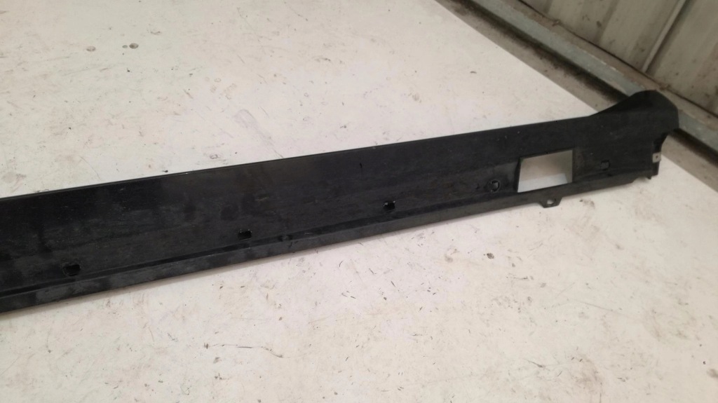 фото №10, Porsche panamera 971 порог наружный правый молдинг 971854884b