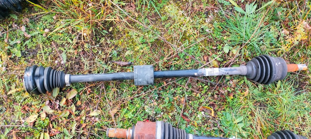 фото №1, Opel corsa e 1.4 b приводной вал правая длинная 13149829