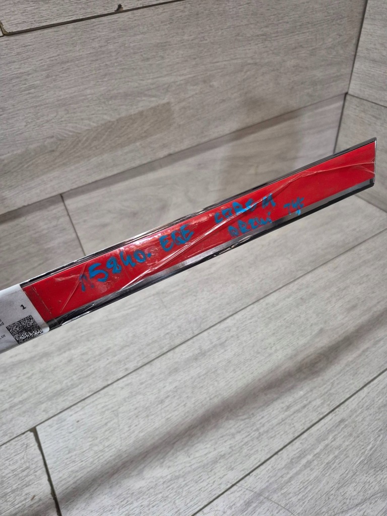 15840. mercedes eqe молдинг хром двері задній a2956901701 Зі Шроту