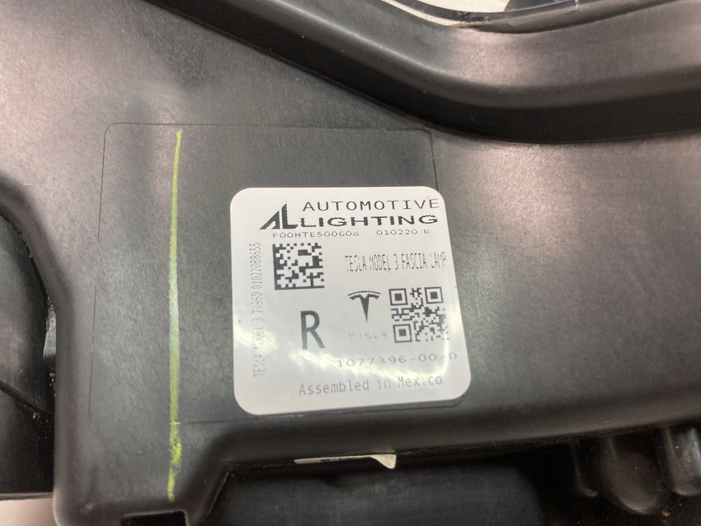 фото №8, Протитуманна фара правий drl tesla 3 lift y