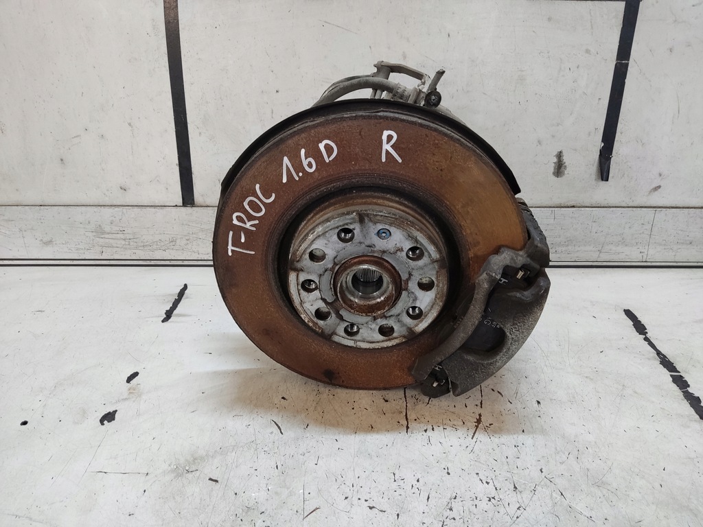 фото №1, Vw t-roc поворотный кулак правая суппорт 1.6 tdi