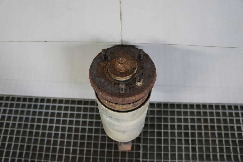 фото №2, Амортизатор правый перед land rover discovery iv