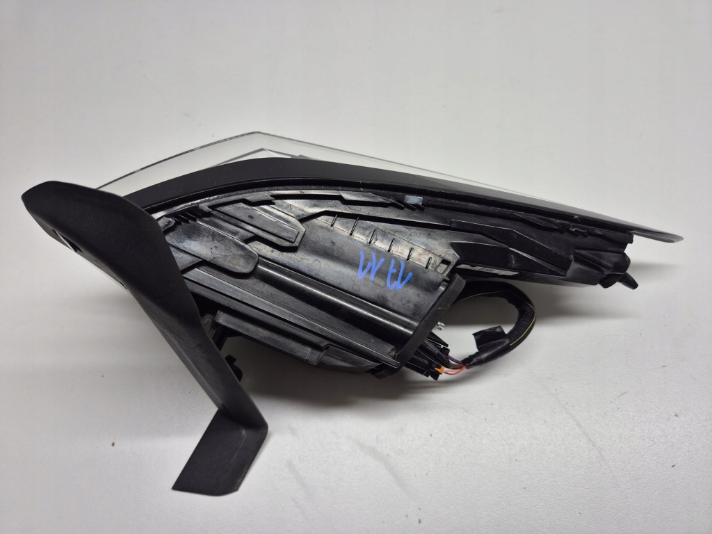 Peugeot 408 sw фара задняя левая led оригинал европа 2022- Недорого