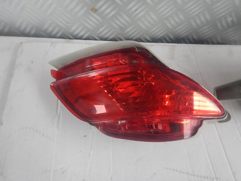 фото №1, Lexus rx rx350 rx450 rx450h iii 09- правая лампа w бампер задняя оригинал