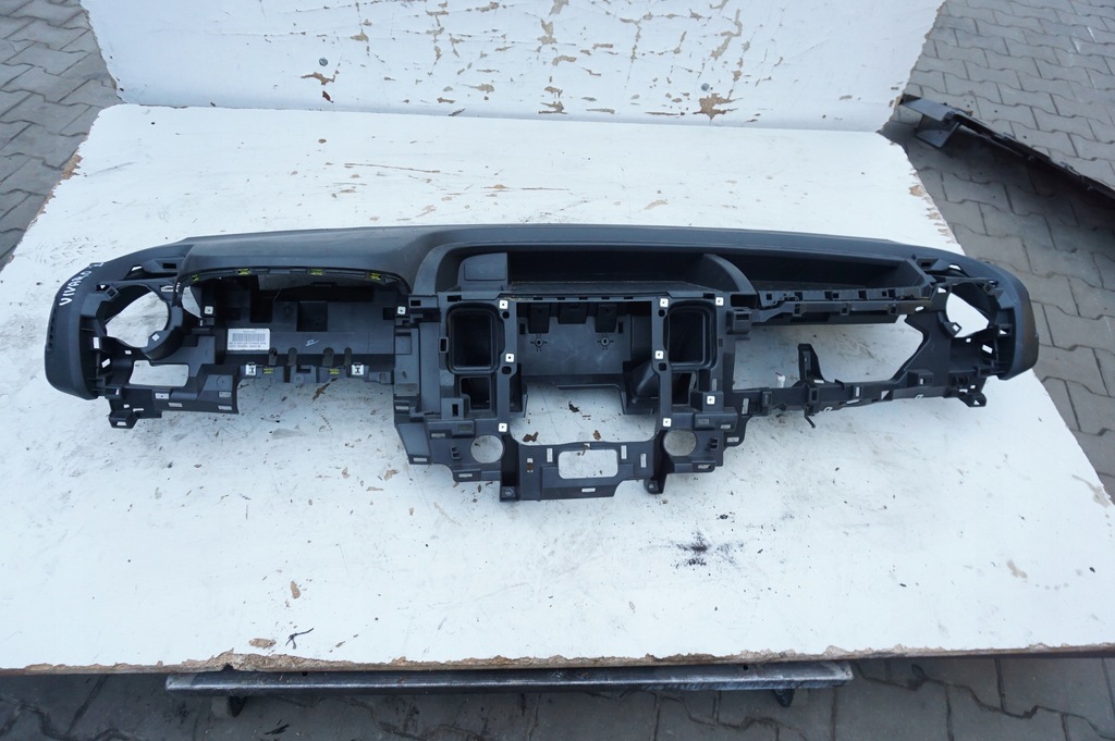 фото №1, Приборная панель консоль europa opel vivaro b