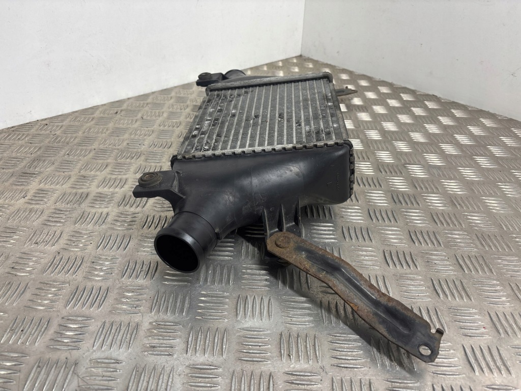 Peugeot 4008 2013 радиатор воздуха наддувочный / интеркулер Недорого