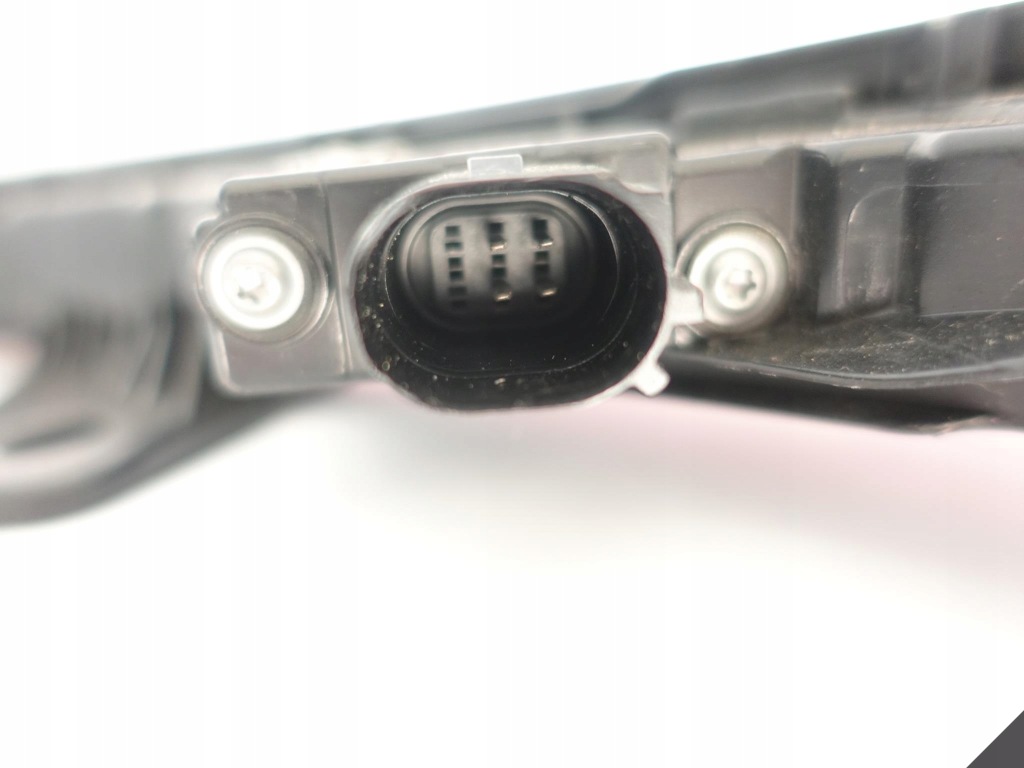 фото №11, Porsche 911 992 19- лампа накладка led задня europa