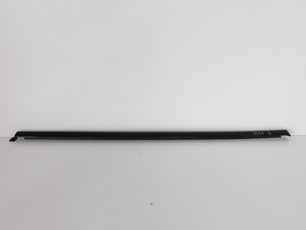 фото №1, Porsche macan 95b молдинг ущільнювач двері