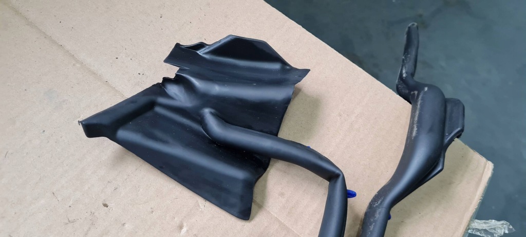 Maserati quattroporte vi прокладка гумовий двері ліва лівий перед Доставка