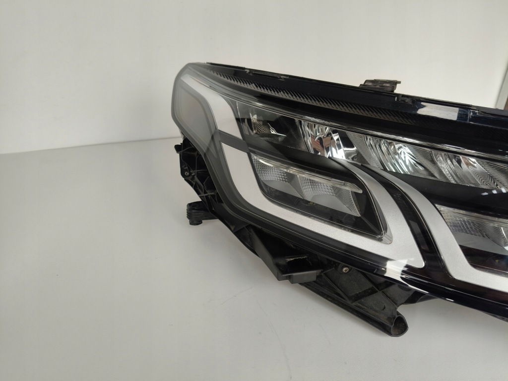 Фара правый  фара land rover discovery sport 19- рестайлинг  full led Цена