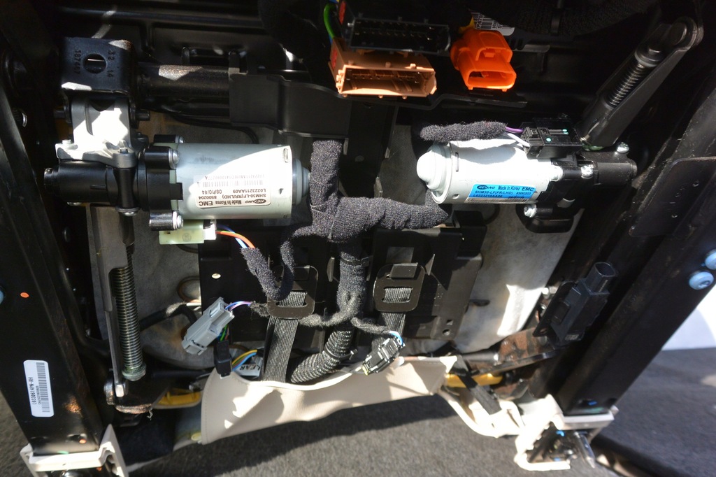 фото №14, Сиденья заднее сиденье обшивки beż maserati quattroporte vi uk комплект