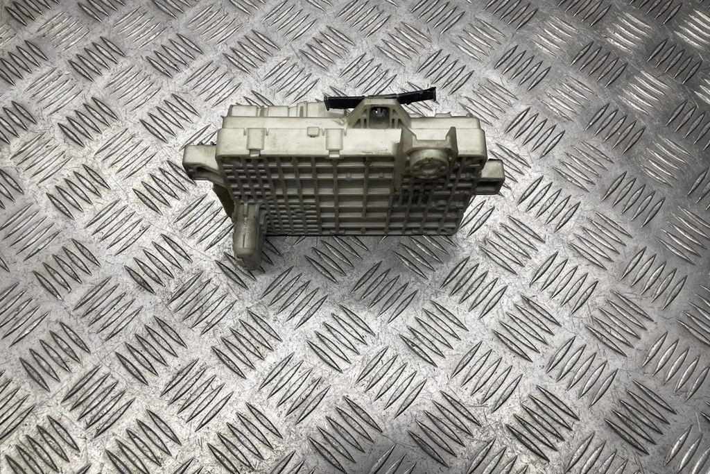 фото №7, Коробка предохранителей mazda 6 хэтчбек gg 03k11 2.0l дизель 100kw 2003