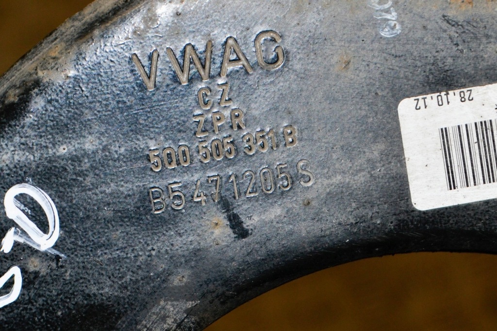 фото №6, Audi q3 8u задний правый рычаг 5q0505323c 5q0505351b 2.0 дизель 130kw 2013