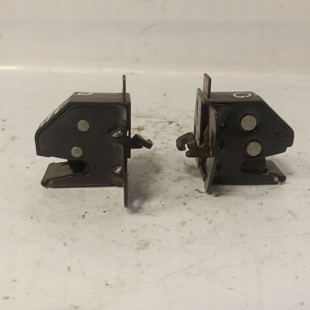 фото №11, Renault kangoo 2 ii 2016 r замок засувка створки заднього комплект 2szt