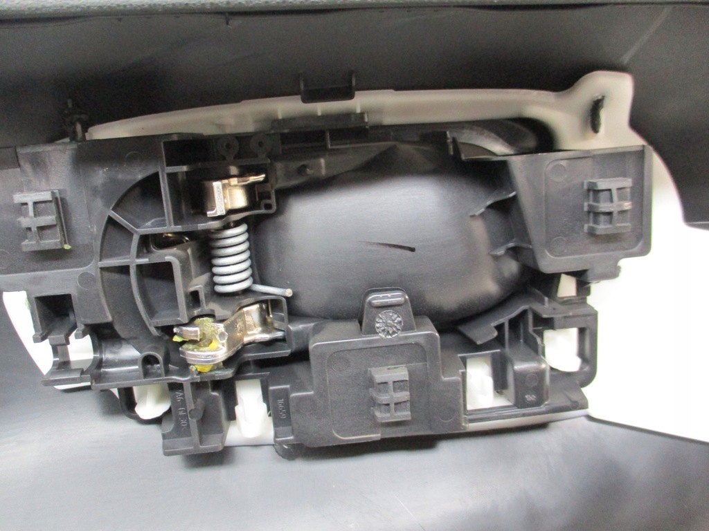 фото №9, | citroen c4 cactus обшивка дверь перед правый europ