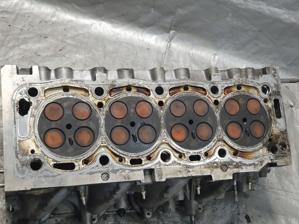 фото №8, Головка оригінальний номер 9682446510 citroen c5 iii 2.0hdi 10r.