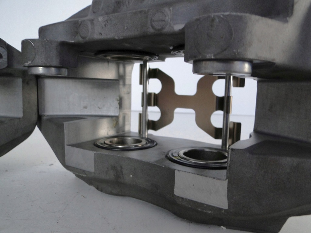 фото №11, Mercedes суппорт тормозной передний правый левый cls 257 eqc 293