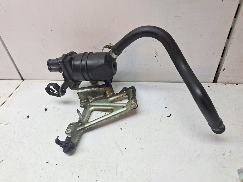 фото №1, Alfa romeo 147 00-04 вентиляция картера кронштейн 1.9 jtd 192a5000