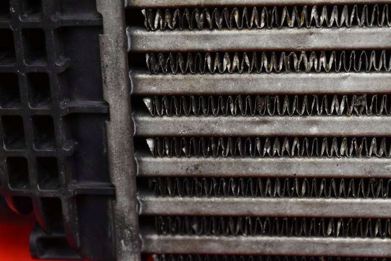 фото №14, Радіатор інтеркулер 9657073480 citroen c5 ii x7 iii 2.0 hdi 136 km 08-17