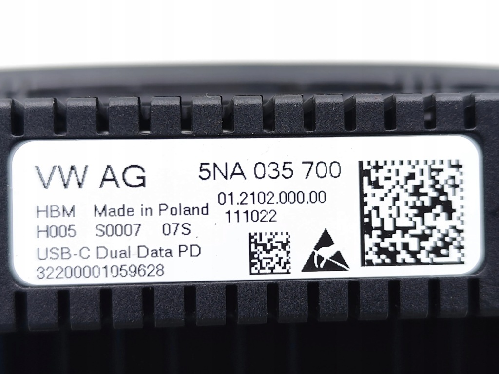 фото №7, Vw id.3 разъём / соединитель usb 2022 хэтчбек 4/5dr 5na035700 21-23 pro