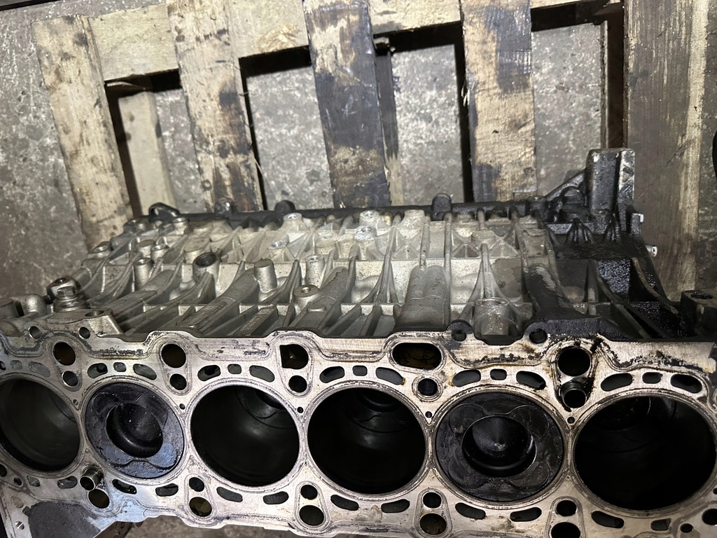 фото №11, Блок двигателя dół wał поршни bmw e60 lift 3.0d m57 306d3 235km