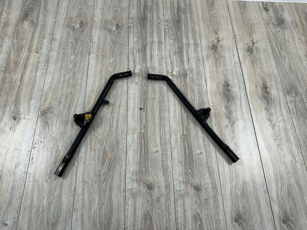 Купить Chrysler pacifica 2017- кронштейн поперечина перед правая  левый 68231357ab