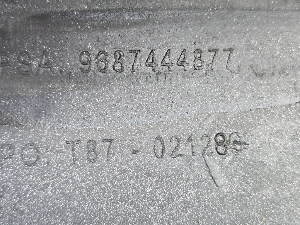 Peugeot 5008 1 бампер перед спойлер решётка Цена