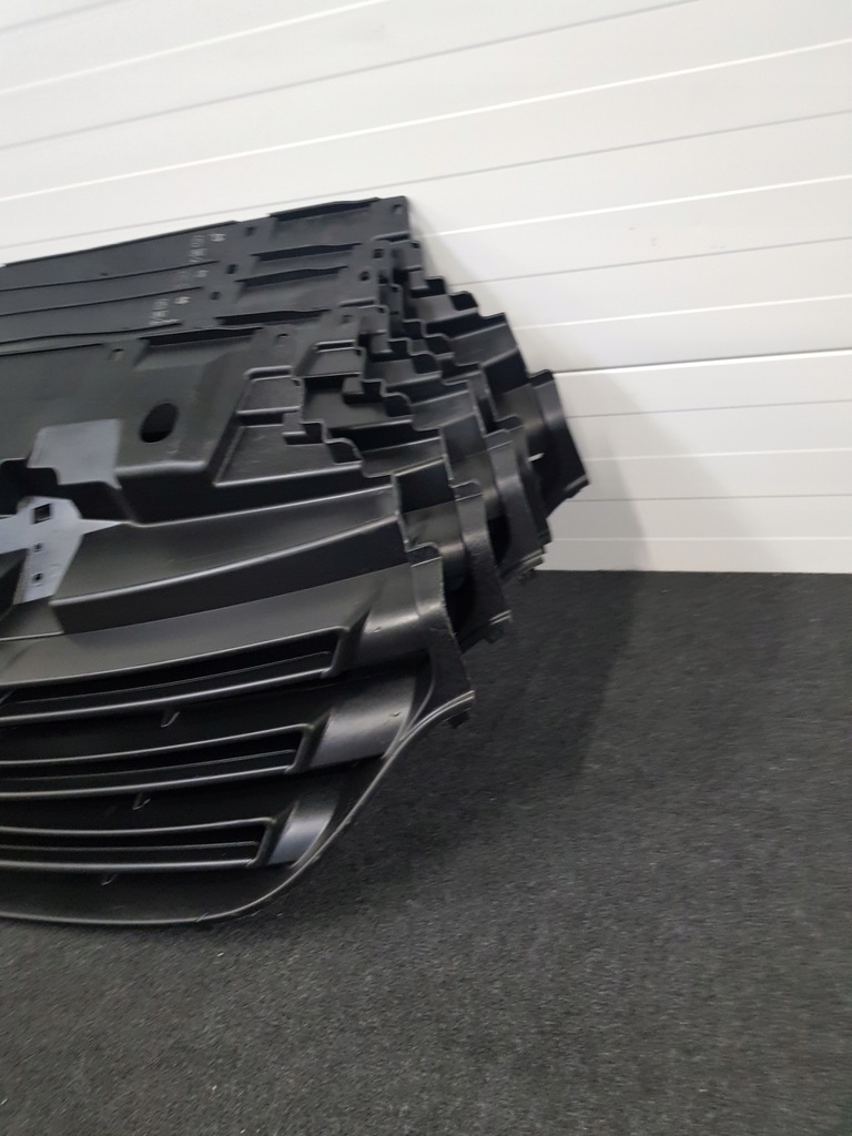 фото №3, Решітка радіатора решітка радіатора бампера renault trafic iii 2014-2019