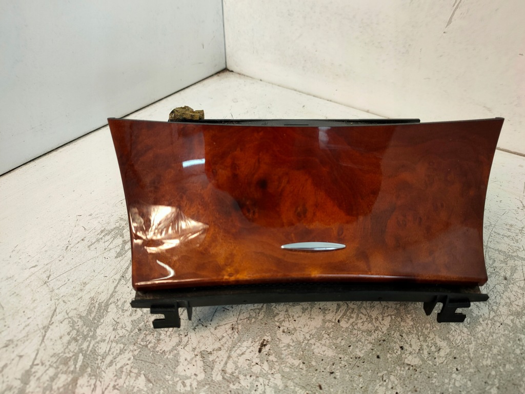 фото №1, Пепельница разъём 12v mercedes w211 a2116802852