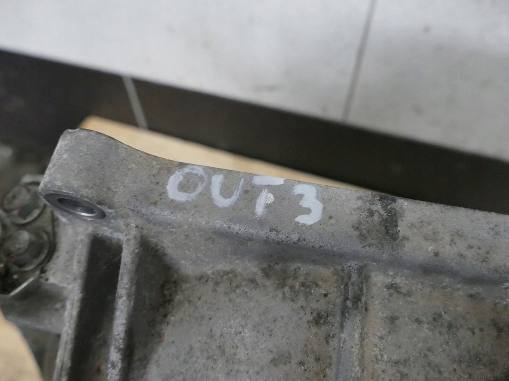 фото №16, Mitsubishi outlander iii 2.2 di-d 4x4 автоматична коробка передач коробка передач передач автоматична