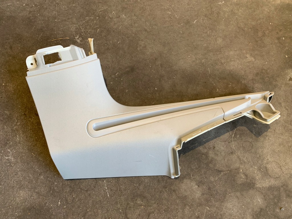 фото №1, Audi a6 c8 kombi захист стійка стельовий задня 4k9867246k