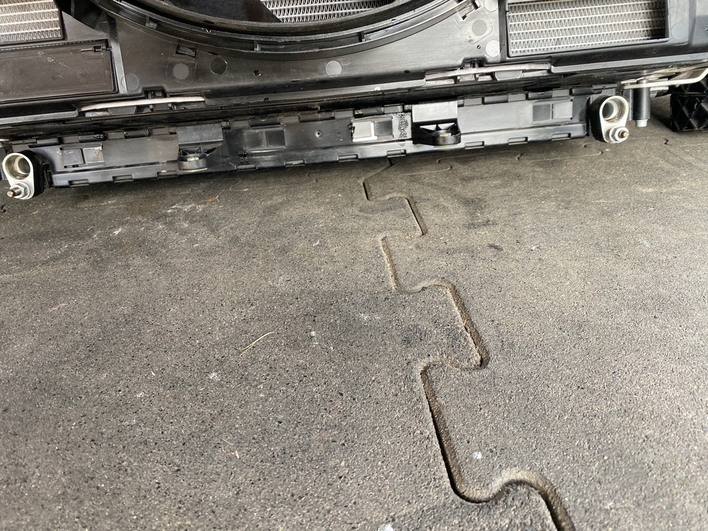 фото №12, Бампер капот крыло усилитель радиатор bmw m8 f91 f92 f93 цвет 490