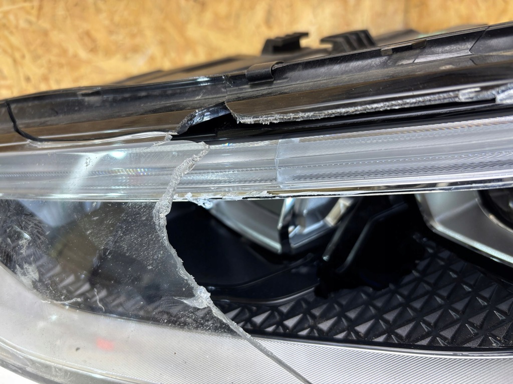 фото №8, Audi q8 e-tron 2023 лампи передні