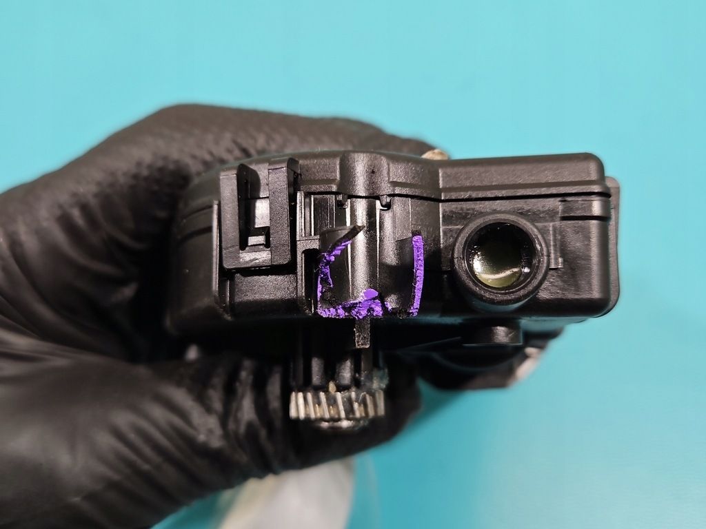 фото №9, Моторчик люк панорами audi 8r q5 skoda yeti