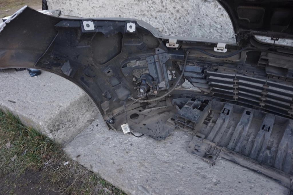 Бампер kompletny перед renault megane iii 3 lift в Украине