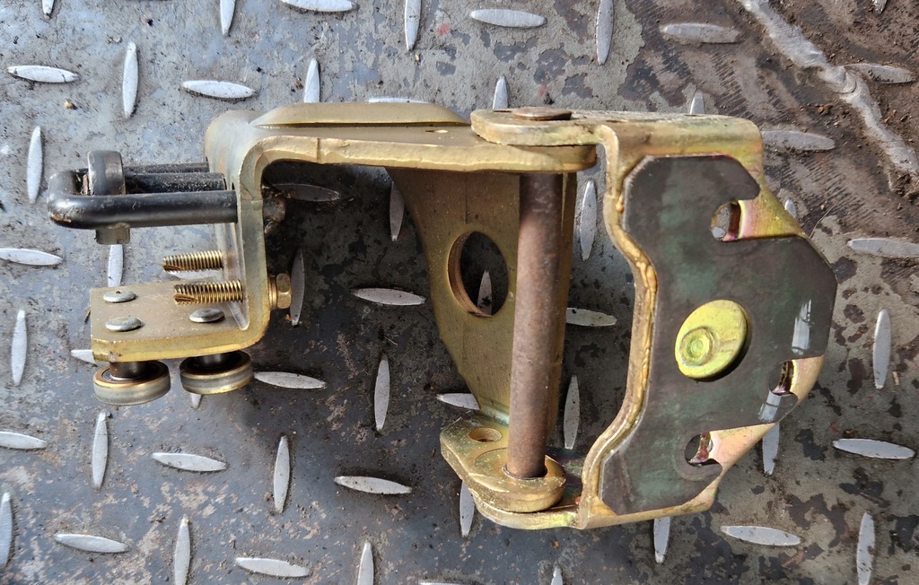 фото №3, Ролик середня двері розсувних space runner ii