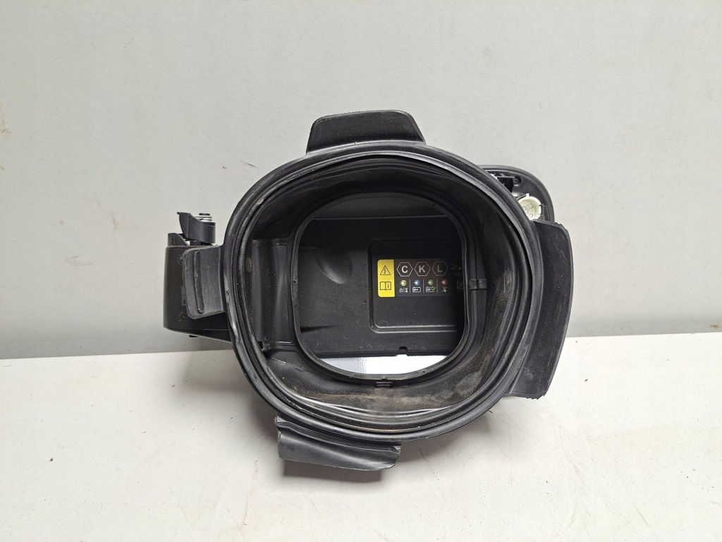 фото №9, Кришка заливної пального задня bmw i4 8737954