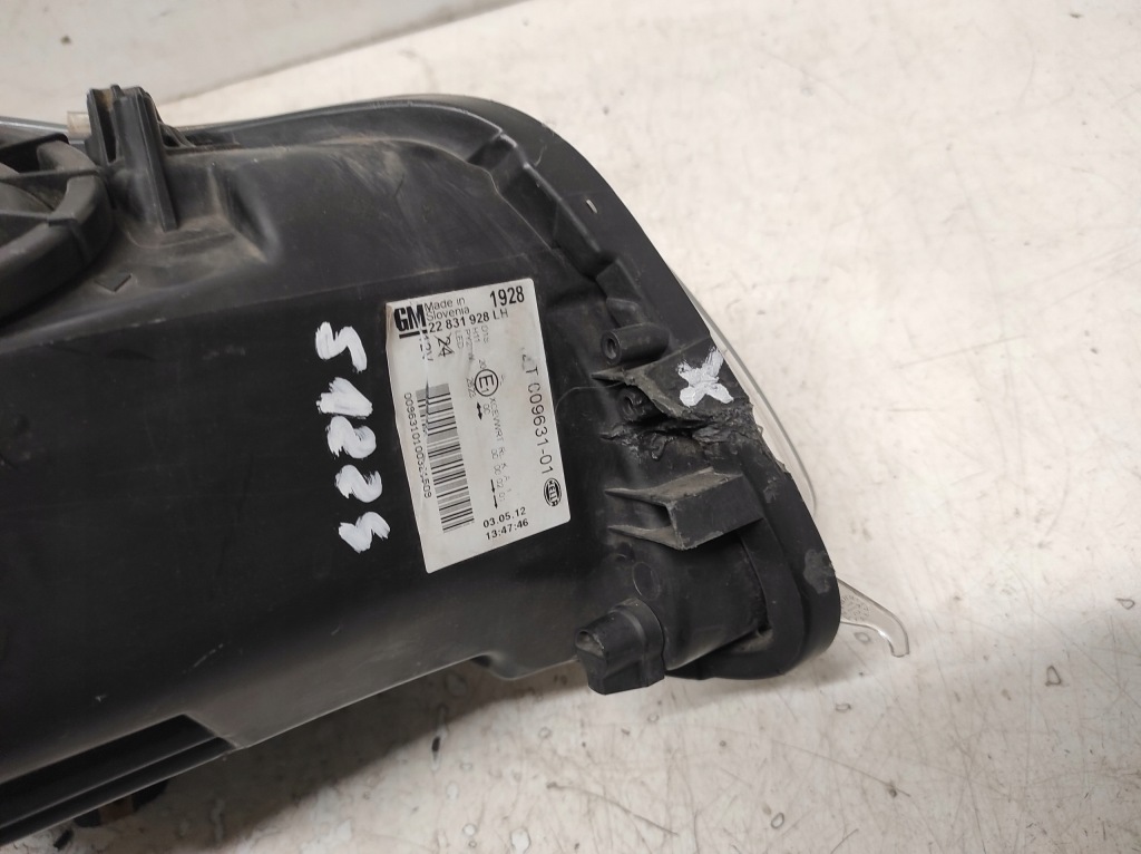 Купить Opel insignia a 08-13 лампа левая перед ксенон 22831928