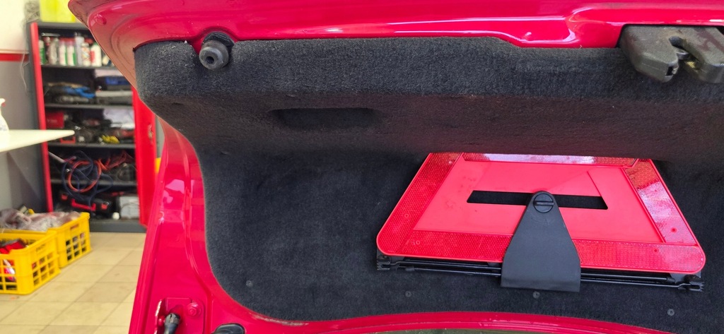 фото №1, Обивка крышки багажника vw bora sedan 1997 -2003