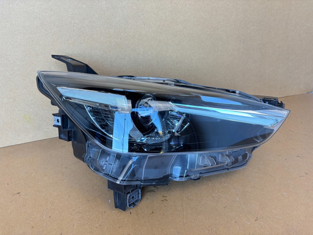 фото №2, Фара правий перед mazda cx-3 full led