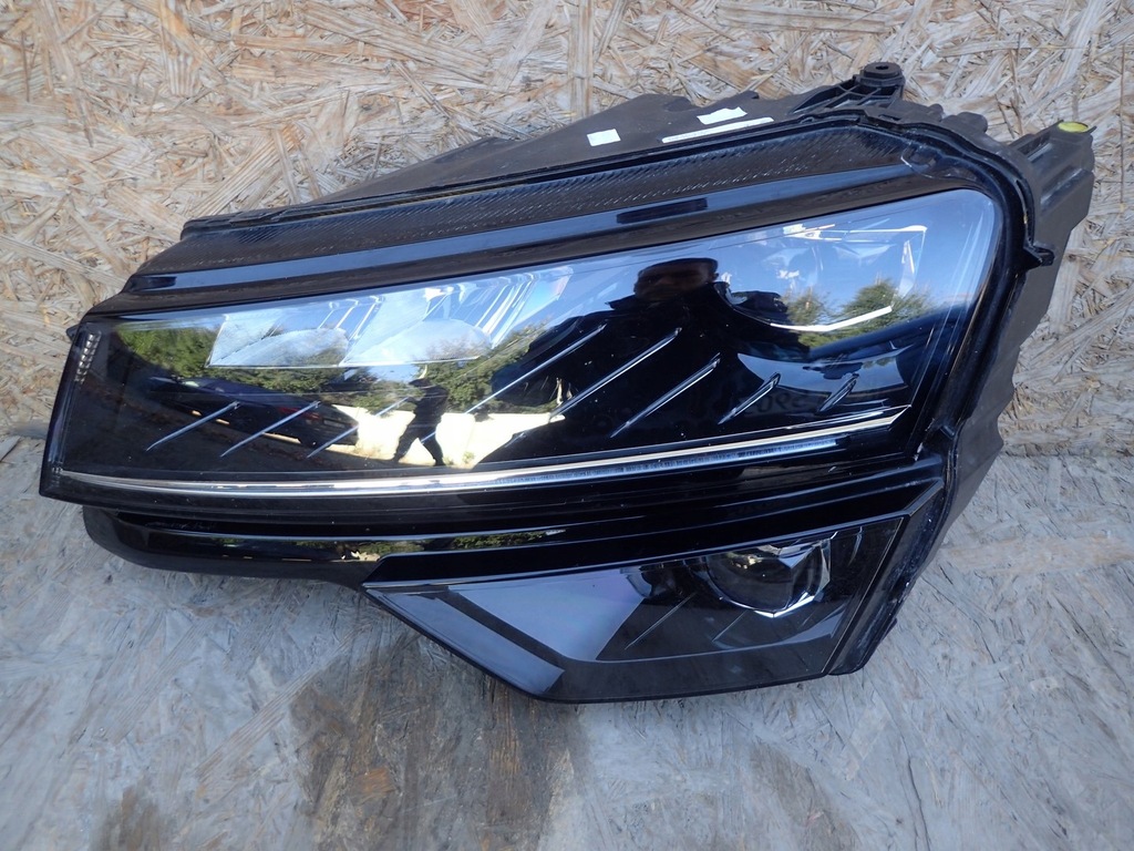 фото №1, Лампа левая левый full led skoda karoq 57b941015d